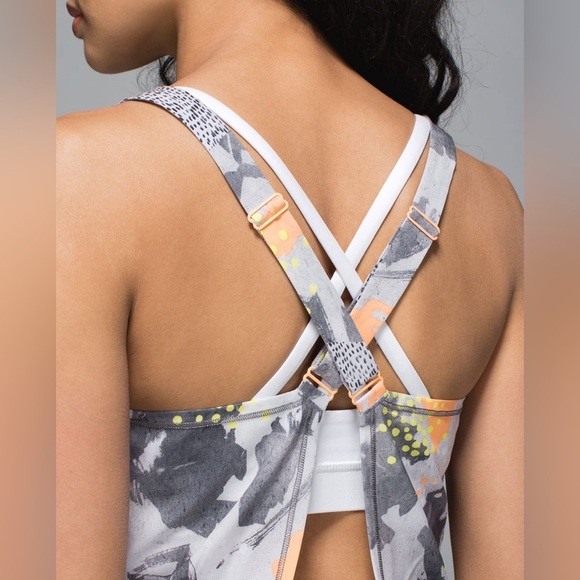 Lululemon Be Free Runsie Mini Art Pop White Multi Size 6 - Picture 7 of 14